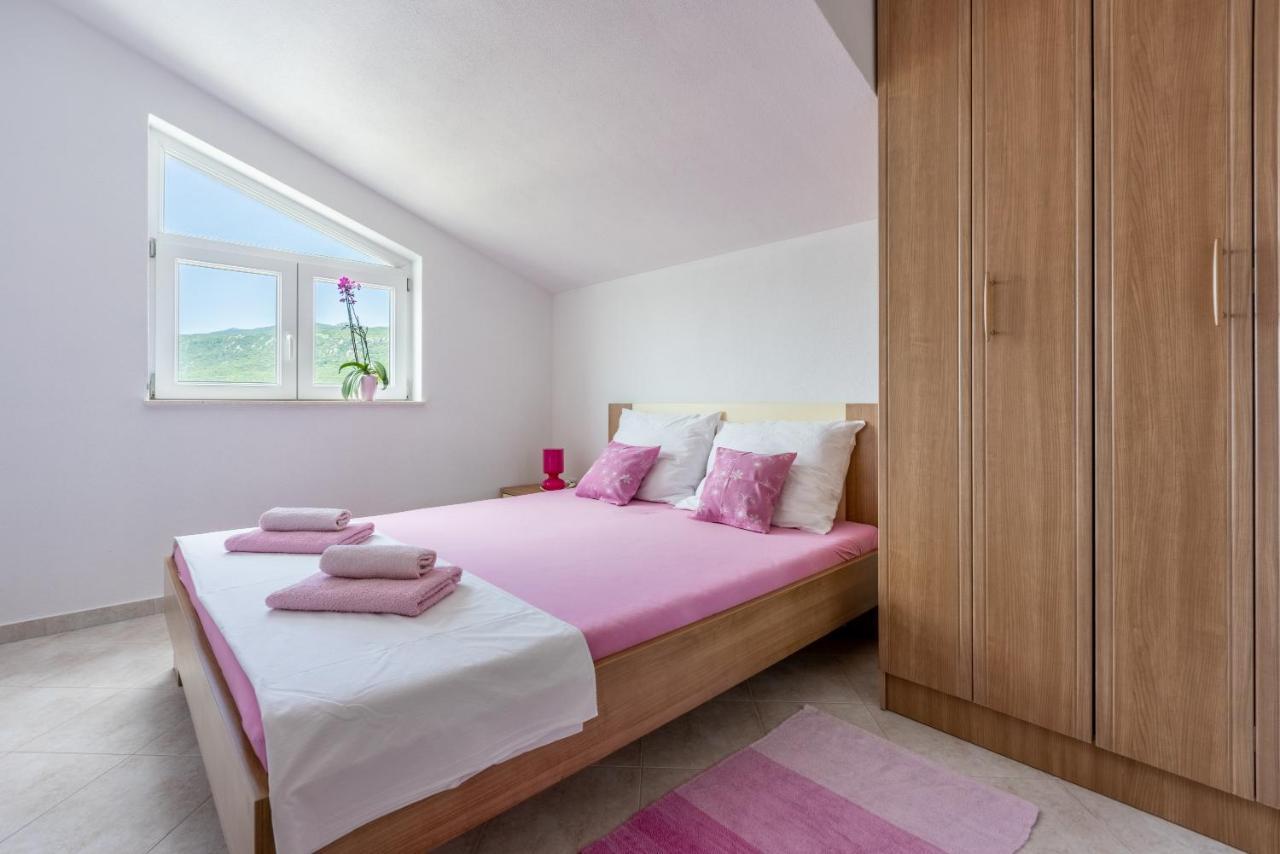 Apartmani Jaric Novi Vinodolski Esterno foto