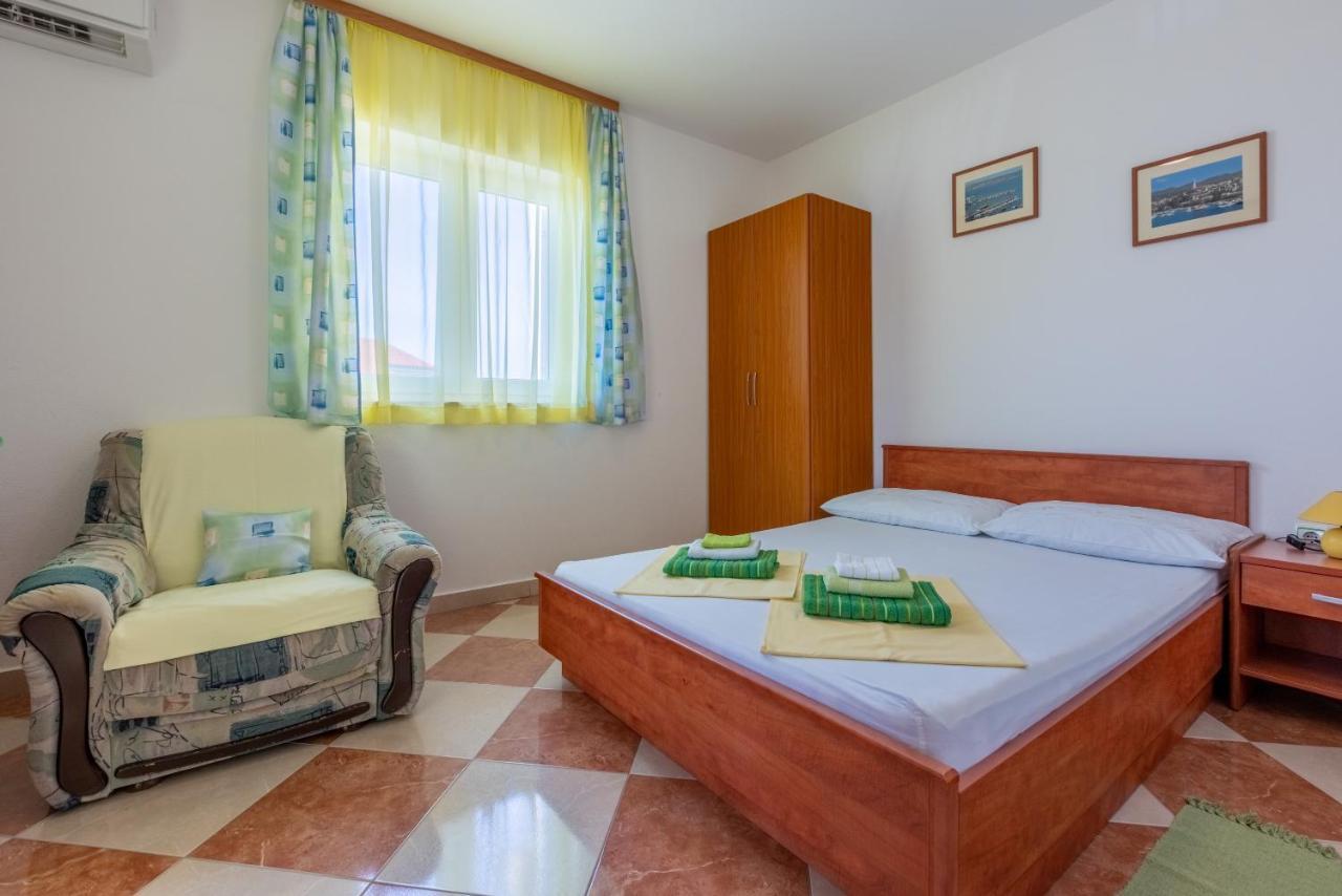 Apartmani Jaric Novi Vinodolski Esterno foto