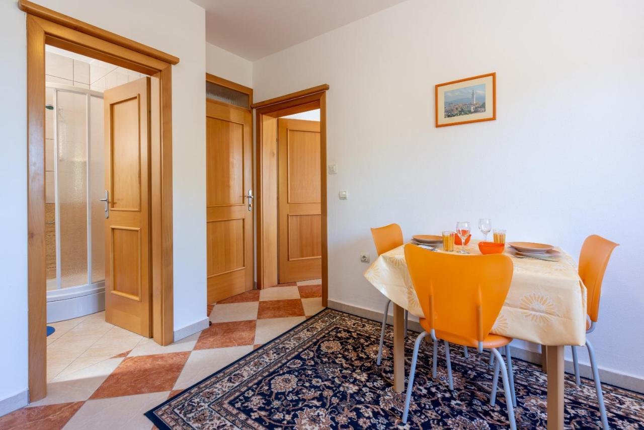 Apartmani Jaric Novi Vinodolski Esterno foto