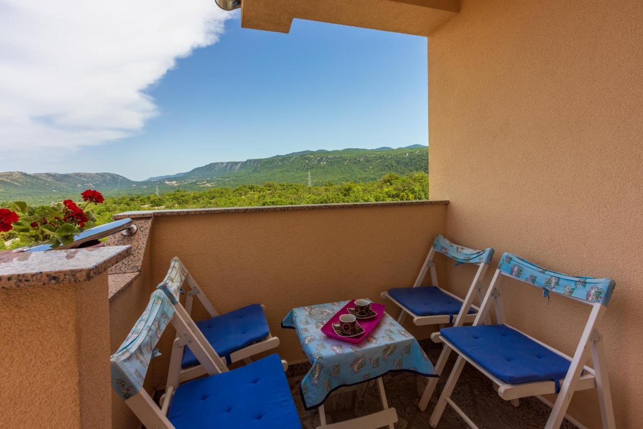Apartmani Jaric Novi Vinodolski Esterno foto