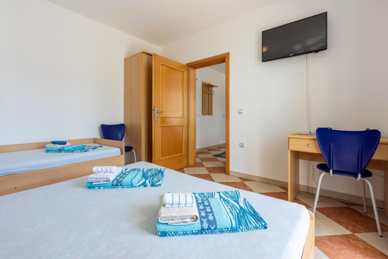 Apartmani Jaric Novi Vinodolski Esterno foto