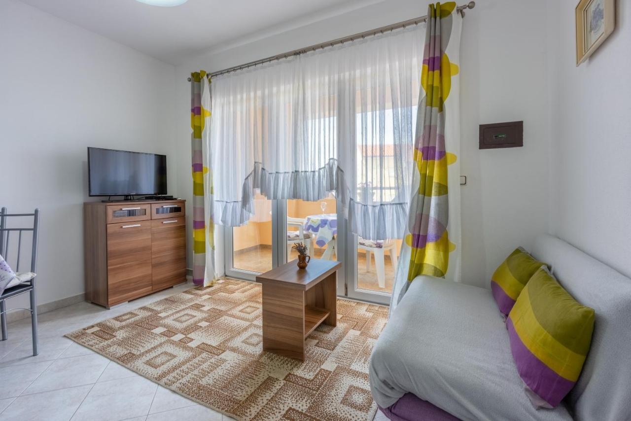 Apartmani Jaric Novi Vinodolski Esterno foto