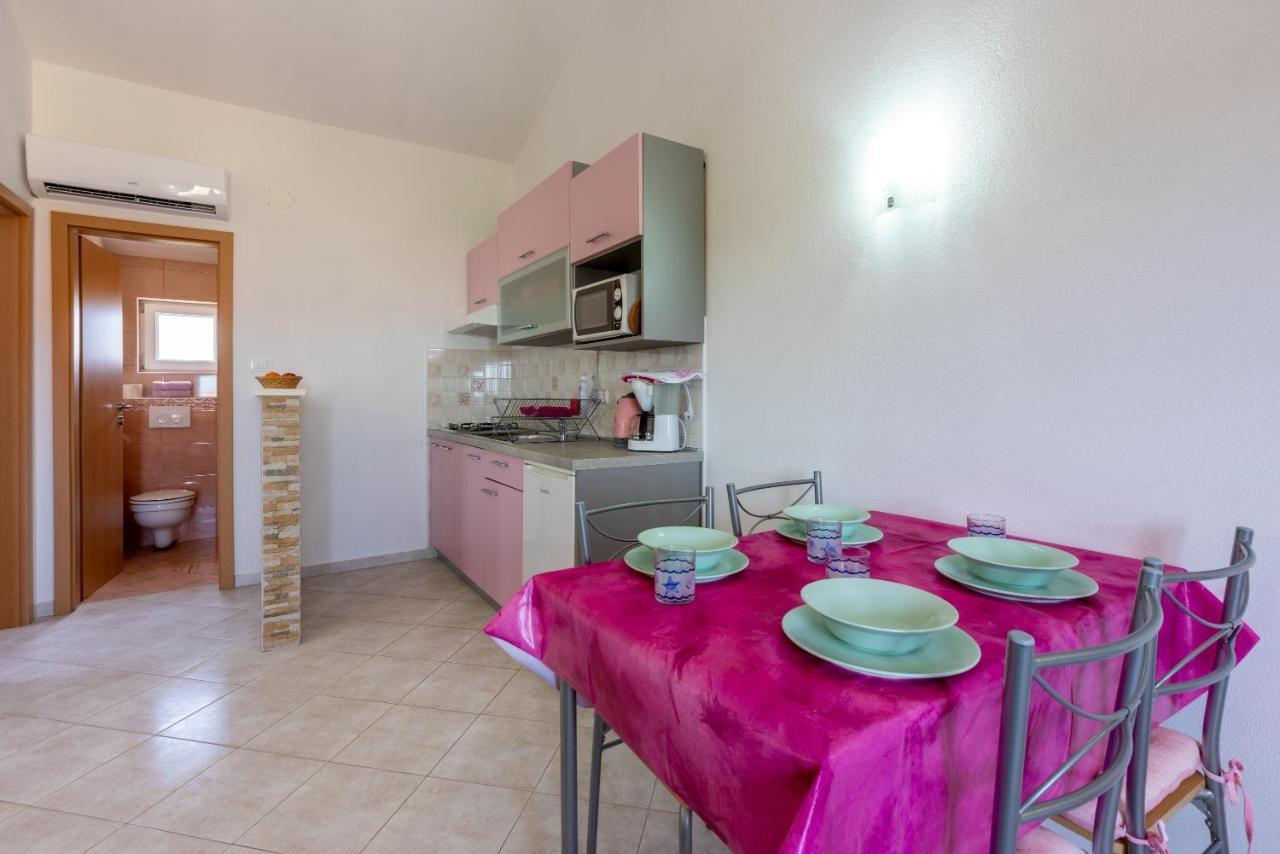 Apartmani Jaric Novi Vinodolski Esterno foto