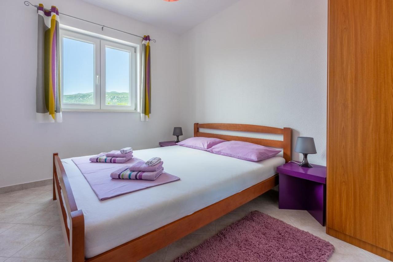 Apartmani Jaric Novi Vinodolski Esterno foto