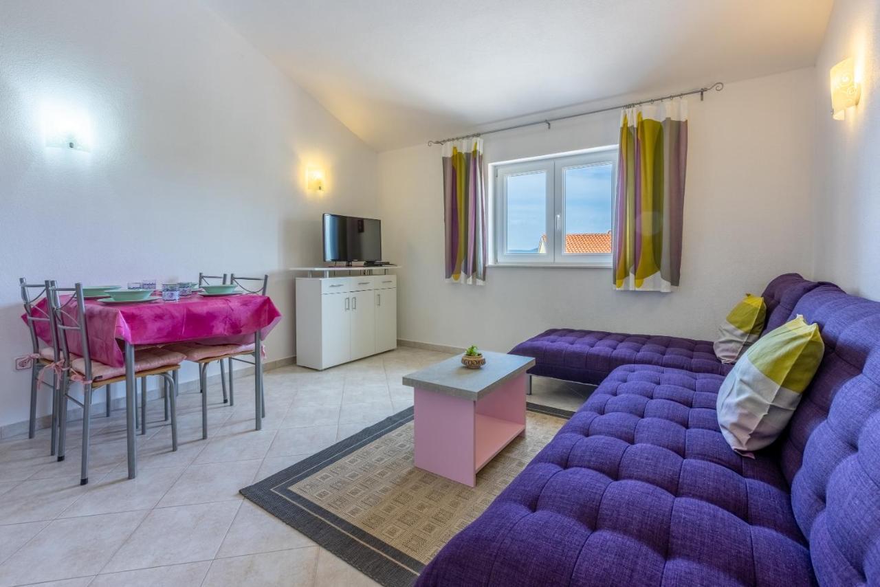 Apartmani Jaric Novi Vinodolski Esterno foto