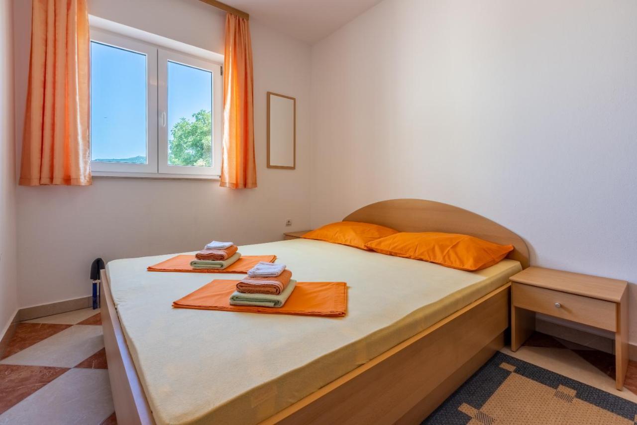 Apartmani Jaric Novi Vinodolski Esterno foto