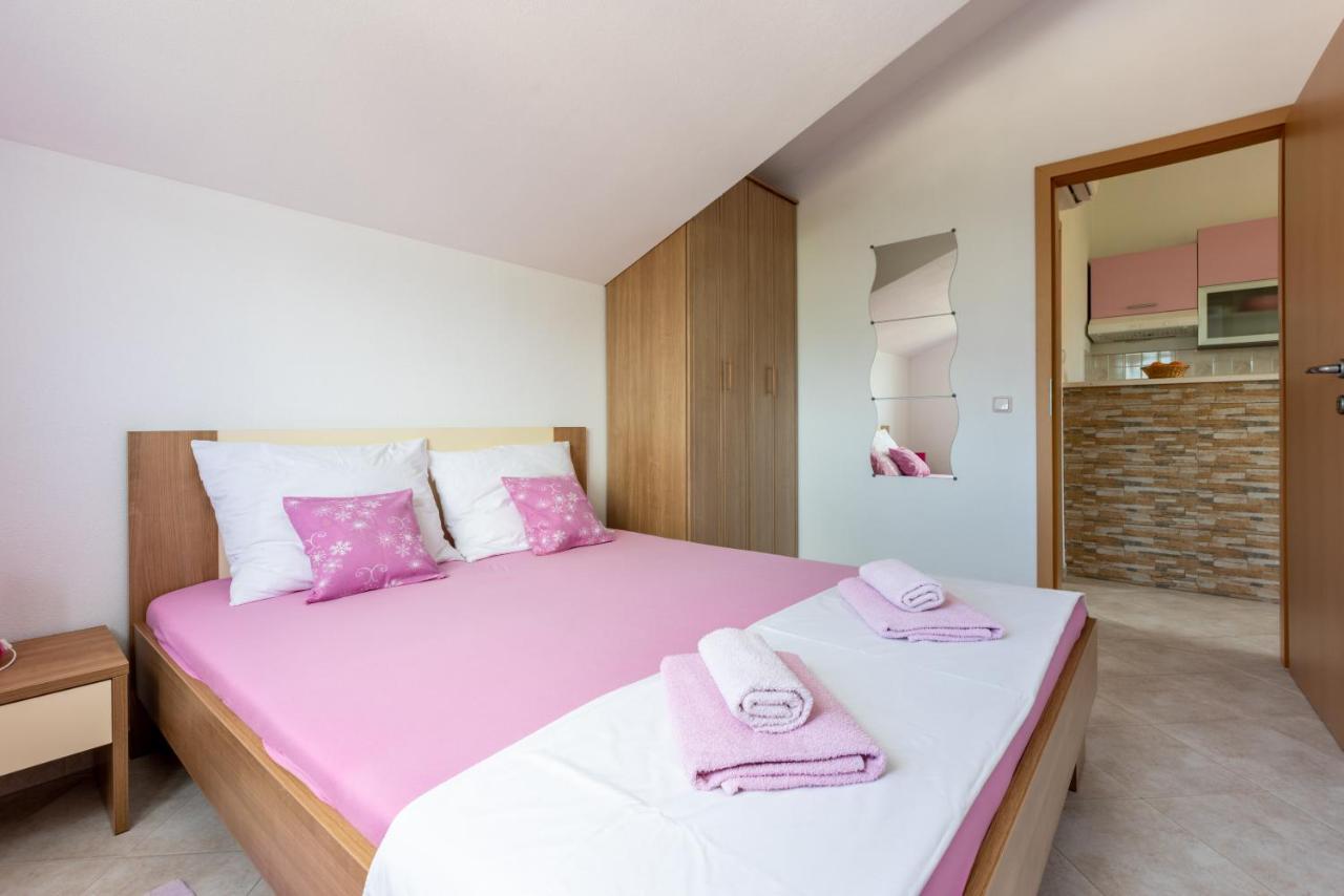 Apartmani Jaric Novi Vinodolski Esterno foto