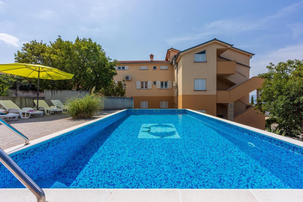 Apartmani Jaric Novi Vinodolski Esterno foto