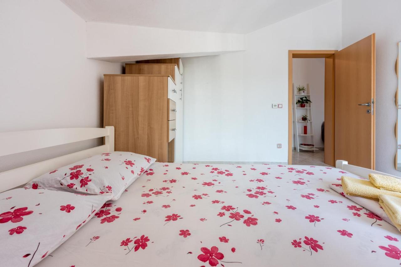 Apartmani Jaric Novi Vinodolski Esterno foto